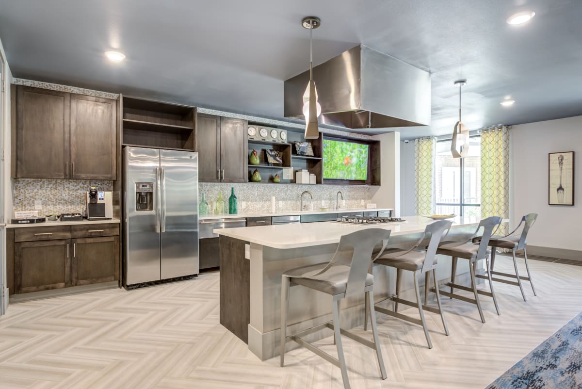 Photos and Video of Oaks 55 in Euless, TX